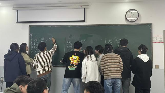 1763276906927652.png 640 (9).png