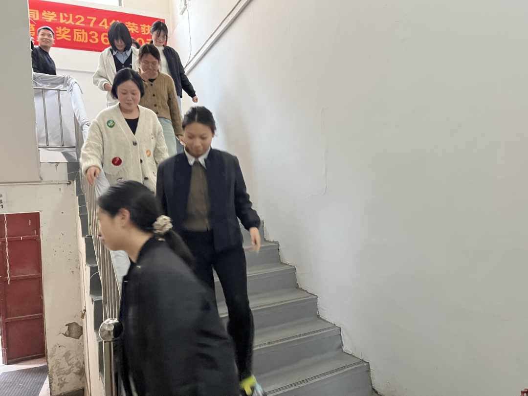 1763279170979093.png 640 (12).png