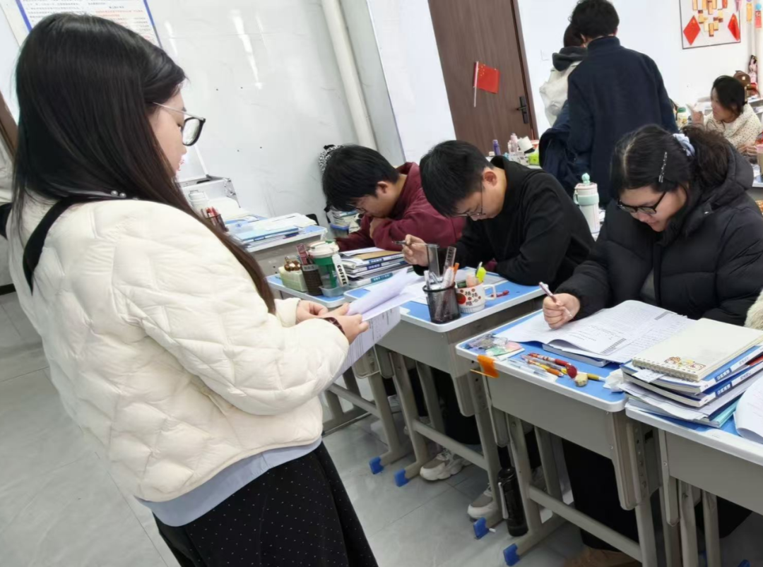 1763971442663062.png 640 (11).png