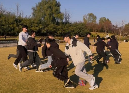 1764063010393349.png 640 (20).png