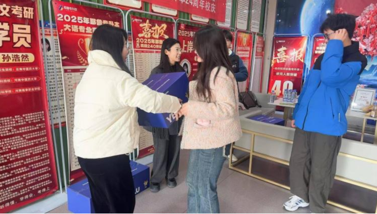 1764746944636123.png 640 (7).png