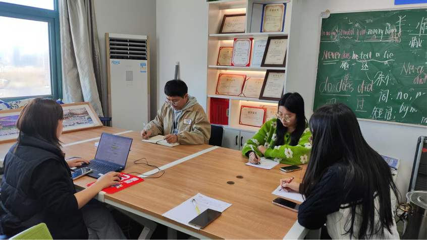 1765094737659361.png 640 (1).png