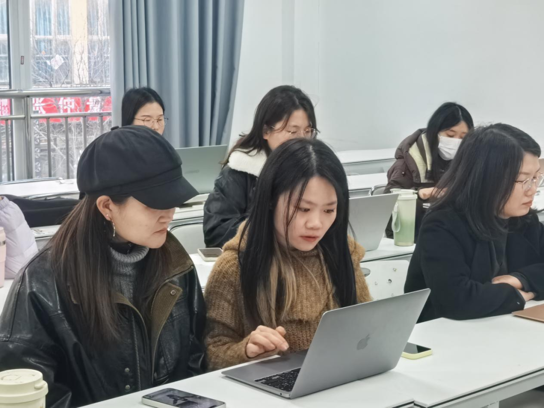 1765534052432363.png 640 (7).png